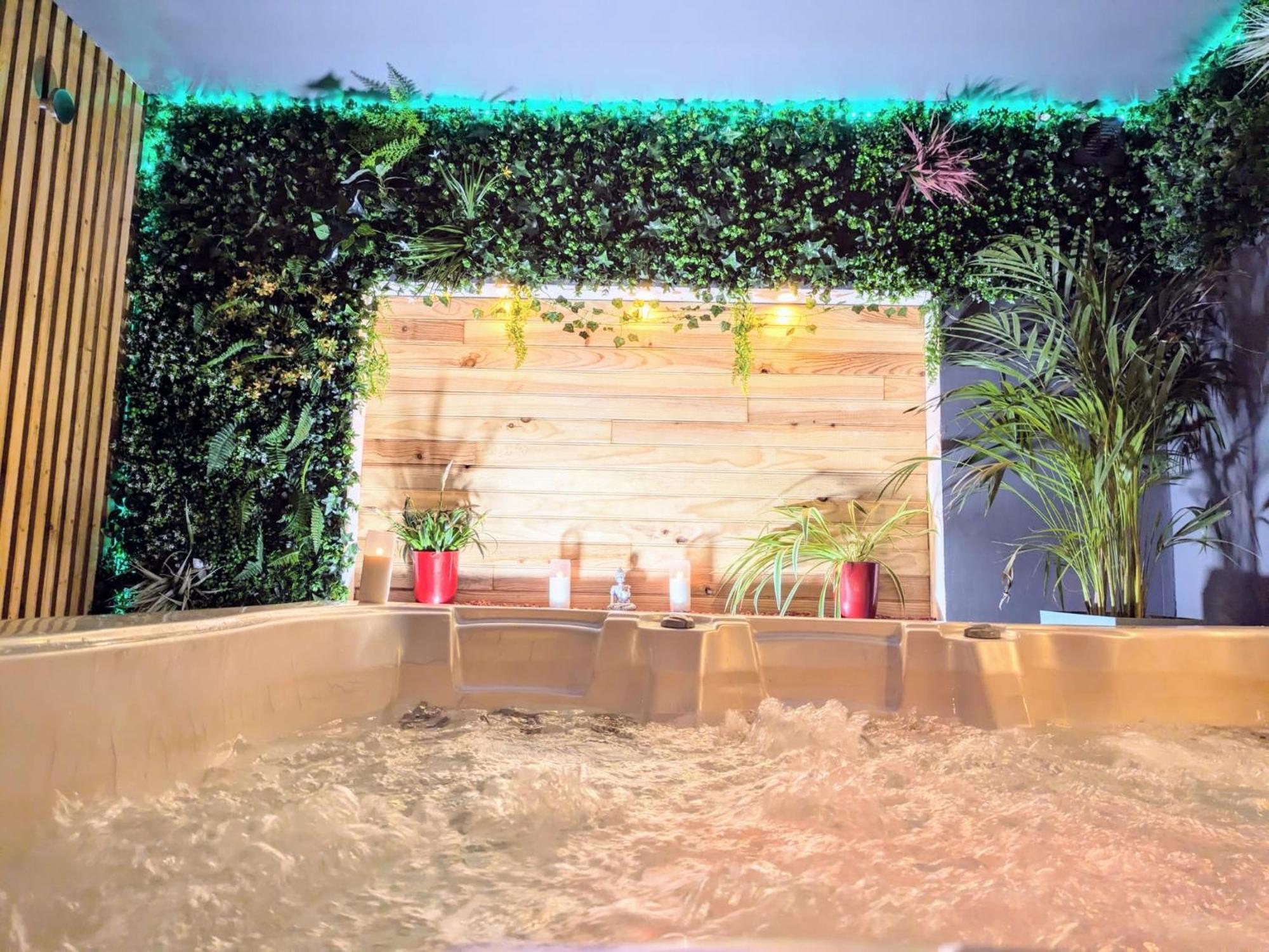 L'Alcove Du 510 - Spa - Chambre Romantique - Sauna - Salle De Jeux Montauban Exterior photo